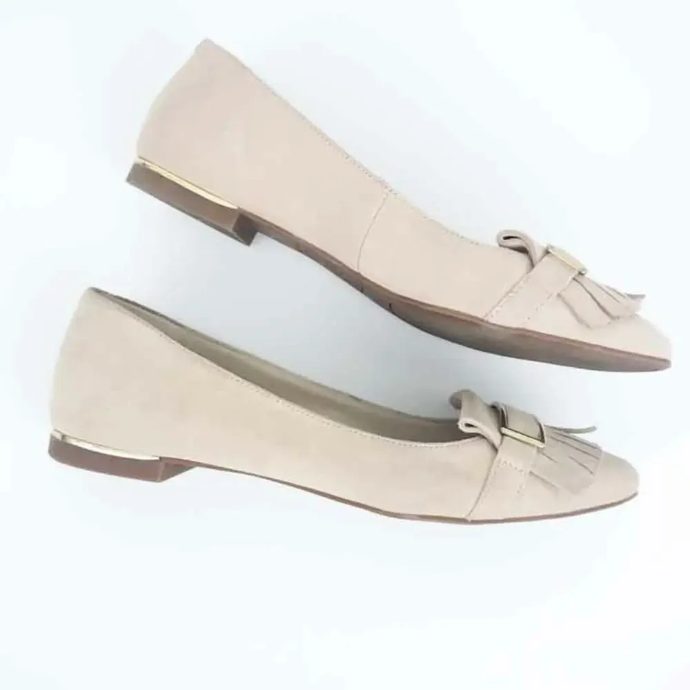 Jones New York Beige Suede Loafer 6M Leather Upper Work Shoe Stylish Fashion